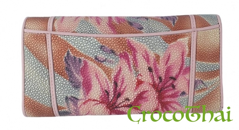 Купить кошелек stingray leather из кожи ската с розовыми цветами